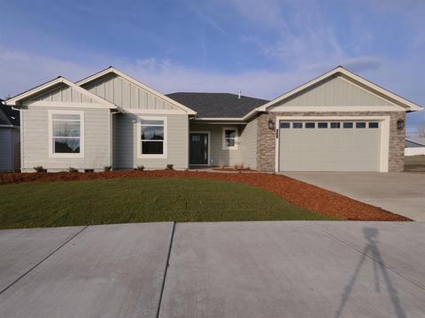 1067 Arrowhead Trl, Eagle Point, OR 97524 photo 1