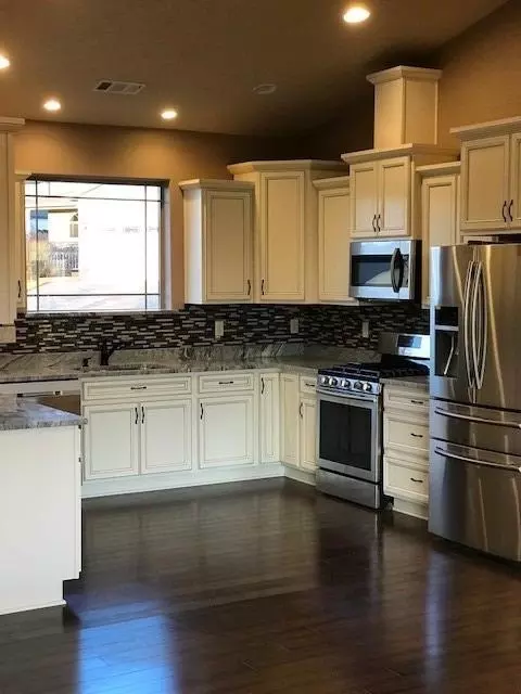10 Milagros Ct, Eagle Point, OR 97524 photo 5