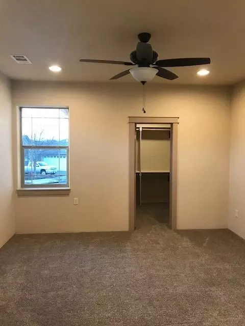 10 Milagros Ct, Eagle Point, OR 97524 photo 10