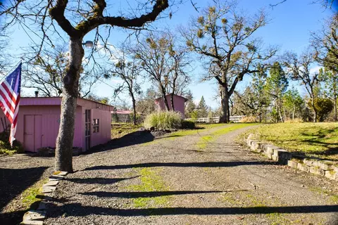 1856 Worthington Rd, Eagle Point, OR 97524 photo 16