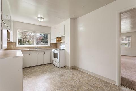 122 Fargo St, Eagle Point, OR 97524 photo 8