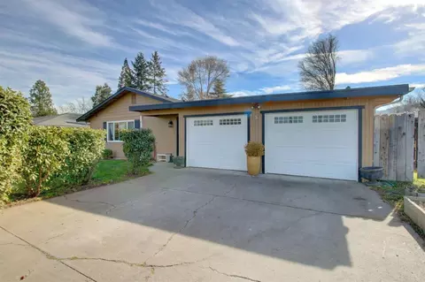 113 Houston Rd, Phoenix, OR 97535 photo 1