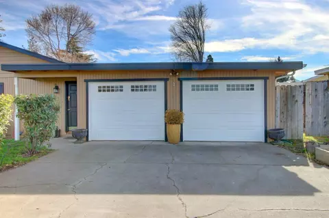 113 Houston Rd, Phoenix, OR 97535 photo 4