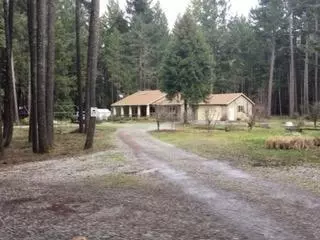 400 Taurus Ln, Cave Junction, OR 97523 photo 4