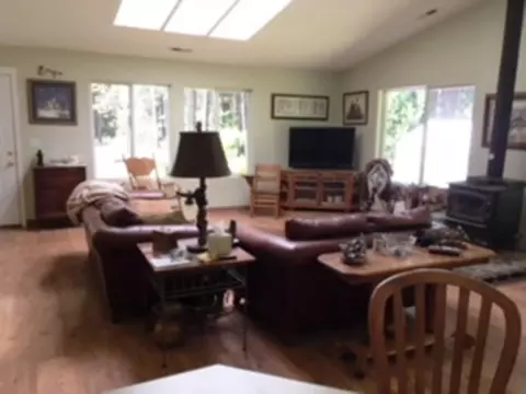 400 Taurus Ln, Cave Junction, OR 97523 photo 8
