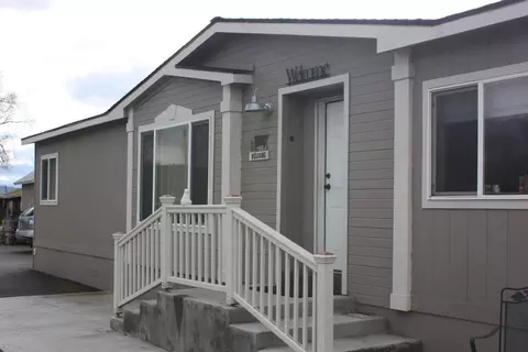 203 Bigham-brown Rd, Eagle Point, OR 97524 photo 2