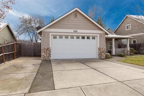 634 Cedar Wood Dr, Eagle Point, OR 97524 photo 4