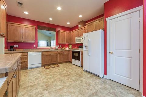 634 Cedar Wood Dr, Eagle Point, OR 97524 photo 3