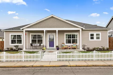 118 Suncrest Rd, Talent, OR 97540 photo 1