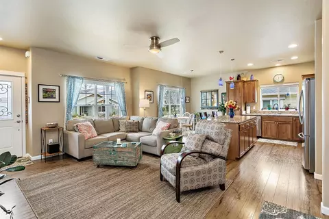 118 Suncrest Rd, Talent, OR 97540 photo 5