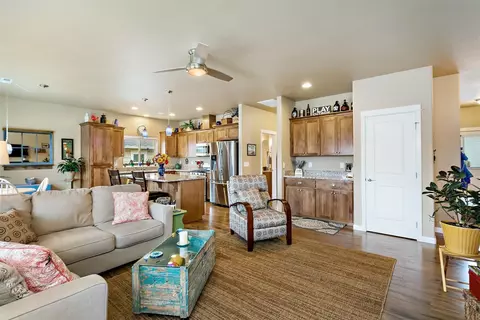 118 Suncrest Rd, Talent, OR 97540 photo 6