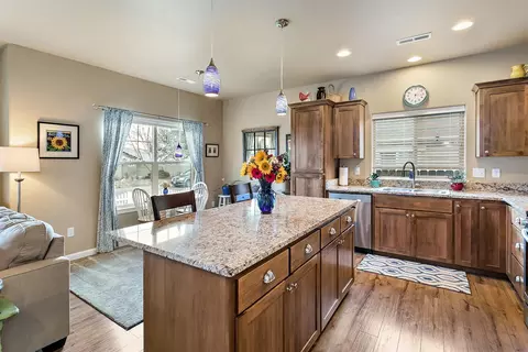 118 Suncrest Rd, Talent, OR 97540 photo 8