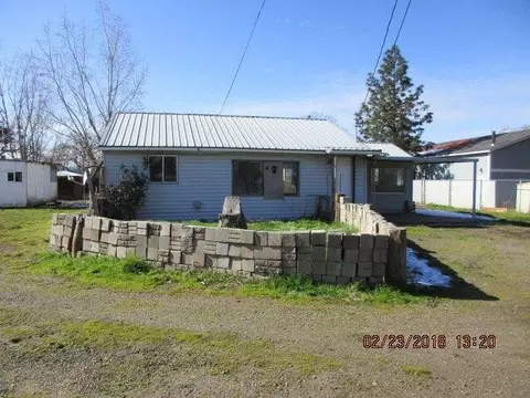 6023 Table Rock Rd, Central Point, OR 97502 photo 1