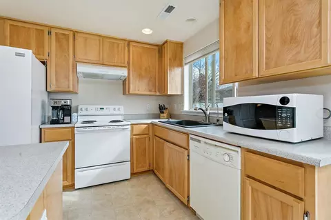 674 Karic Way, Eagle Point, OR 97524 photo 9