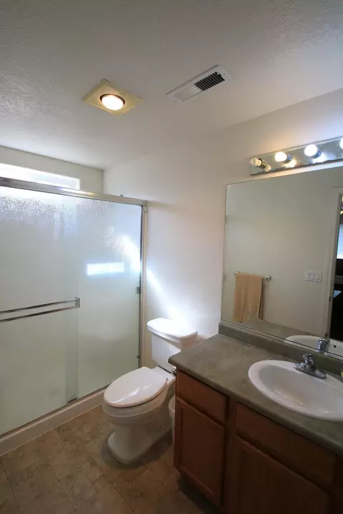 1345 Hawk Dr, Central Point, OR 97502 photo 7
