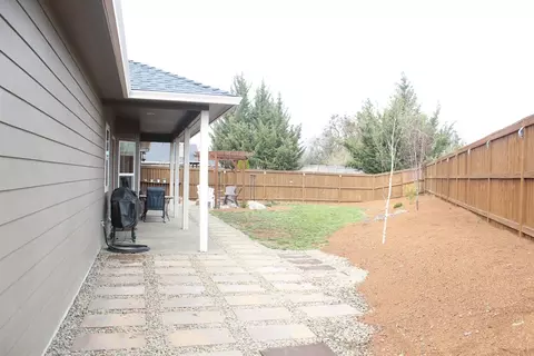 336 Ridgeway Ave, Central Point, OR 97502 photo 6