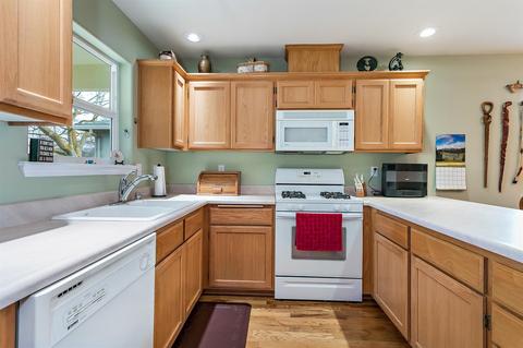 207 Jared Ct, Phoenix, OR 97535 photo 18