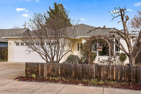 207 Jared Ct, Phoenix, OR 97535 photo 4