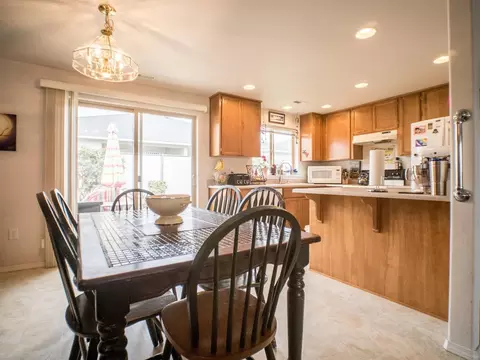 645 Karic Way, Eagle Point, OR 97524 photo 5