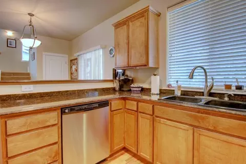 982 Covington Ct, Central Point, OR 97502 photo 15