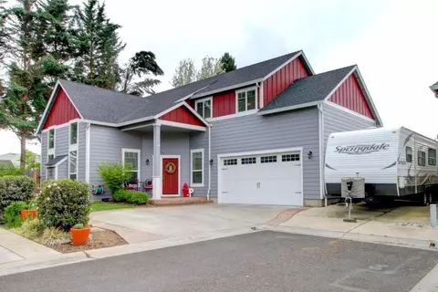 982 Covington Ct, Central Point, OR 97502 photo 1