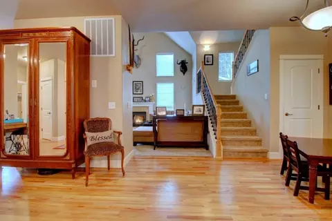 982 Covington Ct, Central Point, OR 97502 photo 10