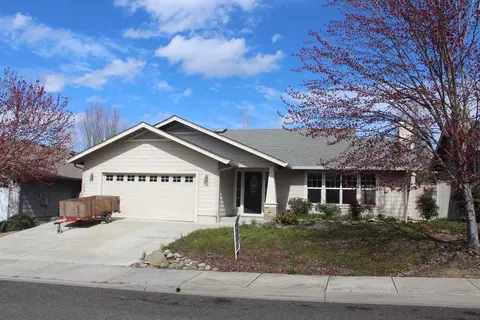 75 Mountain View Dr, Phoenix, OR 97535 photo 3