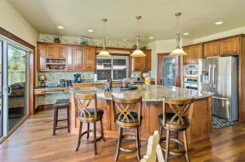 83 Pebble Creek Dr, Eagle Point, OR 97524 photo 14
