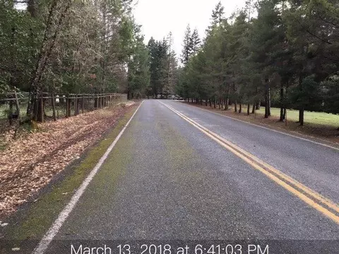 225 E Crow Rd, Merlin, OR 97532 photo 9