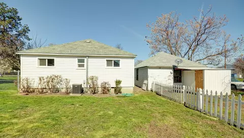 117 W 2nd, Phoenix, OR 97535 photo 18