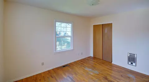 117 W 2nd, Phoenix, OR 97535 photo 15