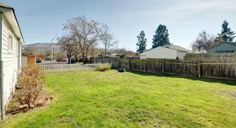 117 W 2nd, Phoenix, OR 97535 photo 19