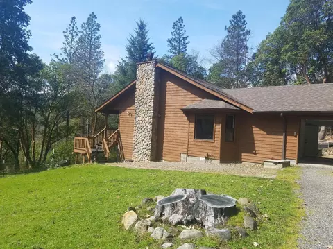 4524 Evans Creek Rd, Rogue River, OR 97537 photo 1