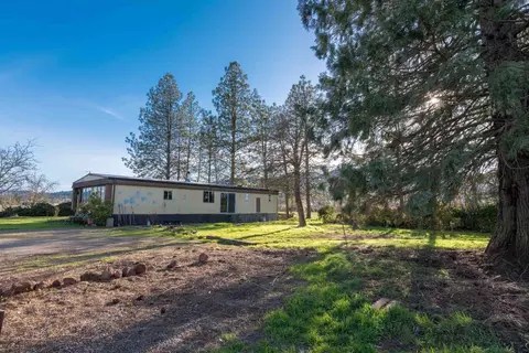 4201 Grant Rd, Central Point, OR 97502 photo 18