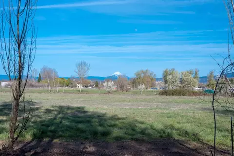 4201 Grant Rd, Central Point, OR 97502 photo 11