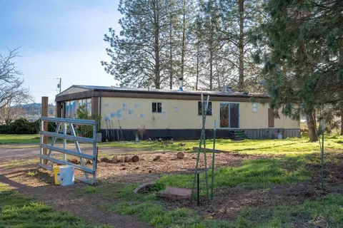 4201 Grant Rd, Central Point, OR 97502 photo 19