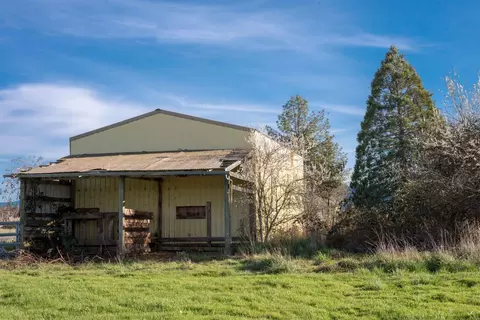 4201 Grant Rd, Central Point, OR 97502 photo 10