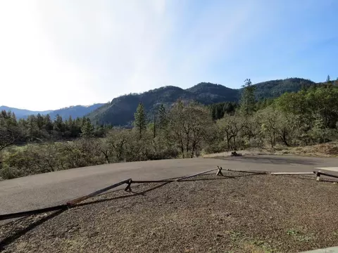 7300 Lost Creek Rd, Eagle Point, OR 97524 photo 5