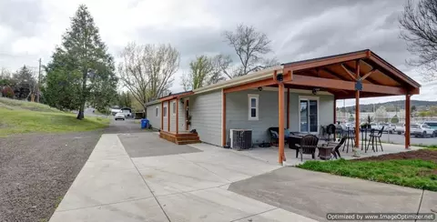 257 E Main St, Eagle Point, OR 97524 photo 23
