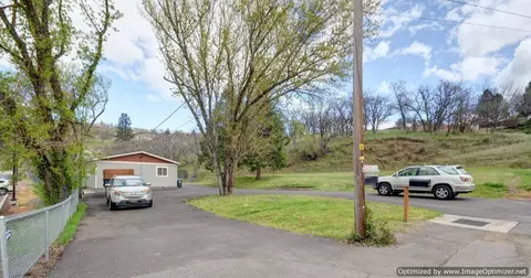 257 E Main St, Eagle Point, OR 97524 photo 28