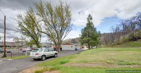 257 E Main St, Eagle Point, OR 97524 photo 29