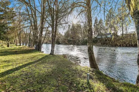 605 Melrose Ln, Shady Cove, OR 97539 photo 4