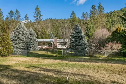 605 Melrose Ln, Shady Cove, OR 97539 photo 3