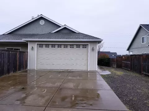 605 Barton Rd, Eagle Point, OR 97524 photo 24