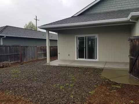 605 Barton Rd, Eagle Point, OR 97524 photo 26