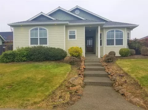 605 Barton Rd, Eagle Point, OR 97524 photo 1