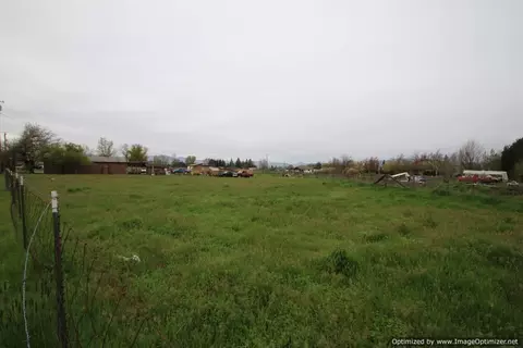 2531 E Gregory Rd, Central Point, OR 97502 photo 17