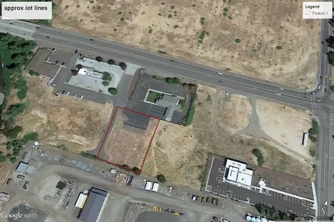 1800 E Pine St, Central Point, OR 97502 photo 1