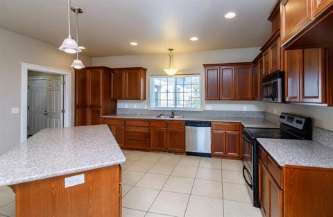 984 Win Way, Eagle Point, OR 97524 photo 13