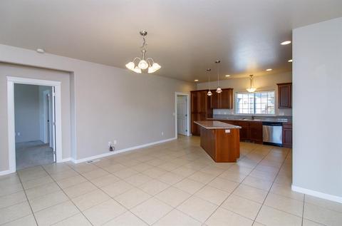 984 Win Way, Eagle Point, OR 97524 photo 10